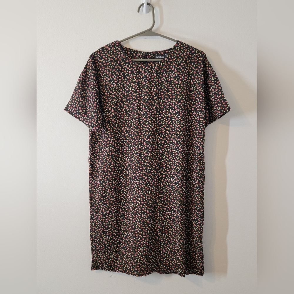 Boohoo Ditsy Floral Print Shift Dress Size 4 - Picture 2 of 5